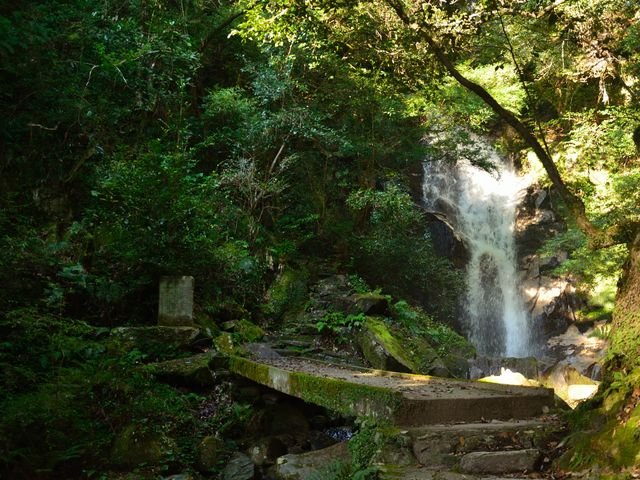 🏞️ 오초즈 폭포 이미지 1